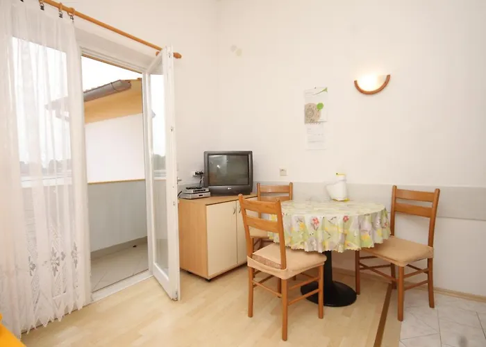 Apartamento By The Sea Preko, Ugljan - 8515 *